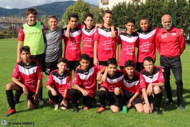 Équipe de Cernay en tenues de football ELA SPORTS