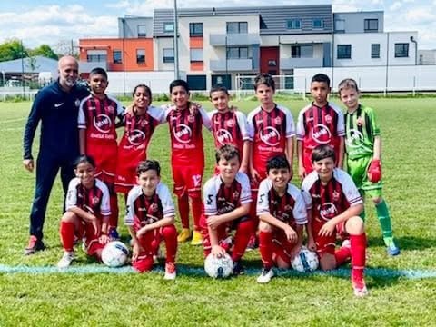 Équipe de Cernay en tenues de football ELA SPORTS