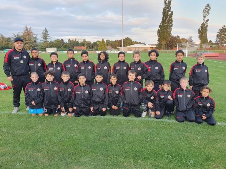 Équipe de Cernay en tenues de football ELA SPORTS